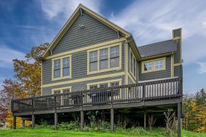 Gallery image of Relaxation Ridge in Oakland