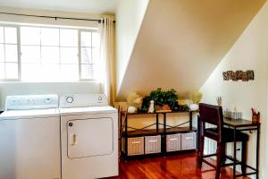 A cozinha ou kitchenette de The Sasquatch Loft
