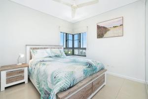מיטה או מיטות בחדר ב-Exclusive Luxury Entire Floor 3 Bedroom Apartment