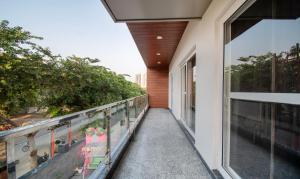 Balkón nebo terasa v ubytování Treebo La Mirage Suite