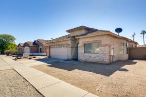 Gallery image of 7 Mi to Chase Field Phoenix Home with Patio! in Phoenix