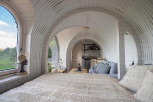 Posezení v ubytování Glamping Skrytín