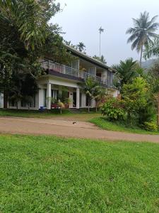 Zahrada ubytování Riverbench Homestay Munnar, Anaviratty