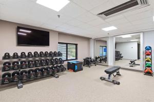 Fitness centrum a/nebo fitness zařízení v ubytování DoubleTree by Hilton Columbus