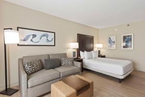 Postel nebo postele na pokoji v ubytování DoubleTree by Hilton Columbus