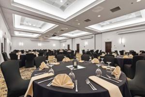 Restaurace v ubytování DoubleTree by Hilton Columbus