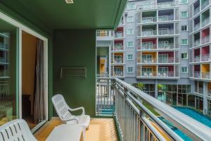 Balkón nebo terasa v ubytování Elite Suites Patong