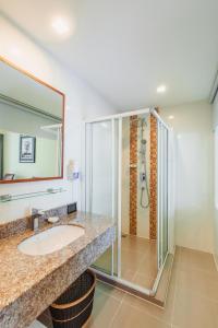 Koupelna v ubytování Elite Suites Patong