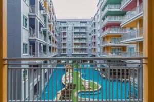 Bazén v ubytování Elite Suites Patong nebo v jeho okolí