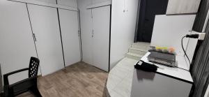 Kuchyň nebo kuchyňský kout v ubytování Kiev hotel