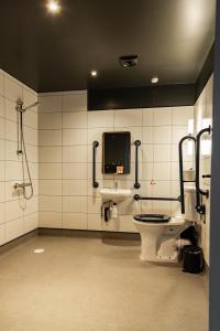 Koupelna v ubytování Ropewalks Hotel
