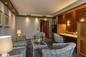 Kuchyň nebo kuchyňský kout v ubytování Maritim Hotel Darmstadt