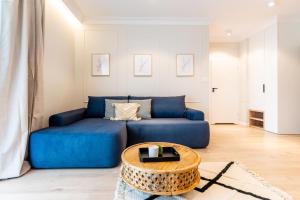 Χώρος καθιστικού στο Marina Chill - widok na wodę, klima, lux, parking, winda, Netflix i TV55"