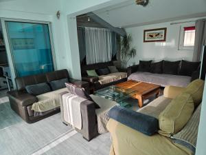 Posedenie v ubytovaní Vaste maison Fouras 15 pers 6 chbres meublé 3*