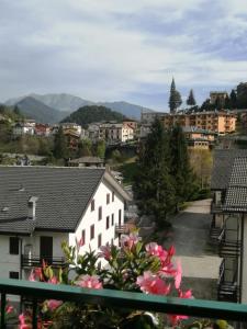 una vista desde el balcón de una casa en Casa vacanza Lara, en Santa Brigida