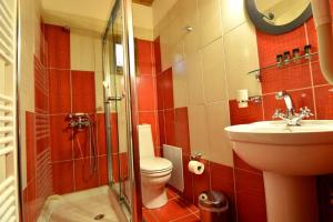 A bathroom at XENIOS ZEYS (ΞΕΝΙΟΣ ΖΕΥΣ)