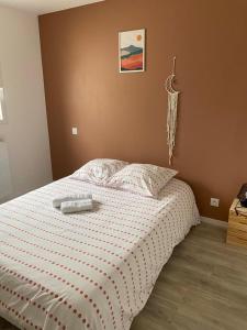 Postel nebo postele na pokoji v ubytování Maison neuve cosy à 20 min des plages #lorient #cosy