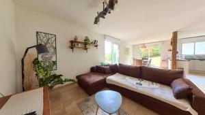 Posezení v ubytování Charmante Maison entre Lot & Dordogne avec Piscine Privée