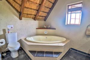 Koupelna v ubytování Luxury Kruger Escape