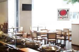 新加坡宜必思诺维娜酒店餐厅或其他用餐的地方