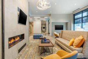 TV a/nebo společenská místnost v ubytování Residence Inn Providence Downtown