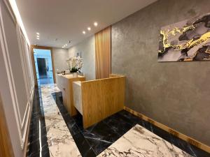 Foto sihtkohas Belsh-Qendra asuva majutusasutuse HOTEL UJVARA galeriist