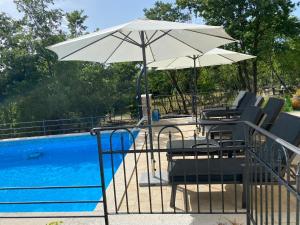 Bazén v ubytování Villa Gogli with private pool in Rabac Labin nebo v jeho okolí