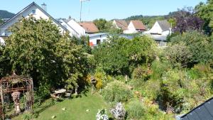 an aerial view of a garden with trees and houses at Eifelidylle am MoselMaareRadweg in Wittlich