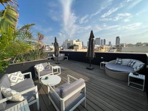 Ban công/sân hiên tại Beer Garden Hotel +28 ảnh