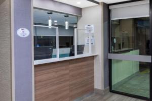 Vstupní hala nebo recepce v ubytování Baymont by Wyndham McAllen Pharr + 15 fotografií