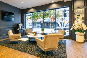 Posezení v ubytování Quality Inn & Suites