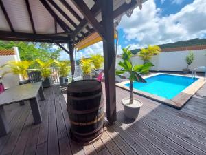 Bazén v ubytování VILLA NAUTILIA, vue mer, proche plage nebo v jeho okolí