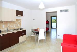 A kitchen or kitchenette at Villa La Vigna