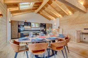 Kuchyňa alebo kuchynka v ubytovaní Chalet Tilly