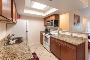 Stylish, Cozy 2BR,2BA Condo near Rio, Vegas Luxury
