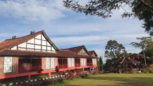 Сад в Villa Oriental Curug Nangka