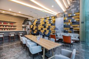 Χώρος καθιστικού στο Atour Hotel Jinan Grand View Garden