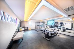 Fitness centrum a/nebo fitness zařízení v ubytování Atour Hotel Shanghai Xinzhuang CBD