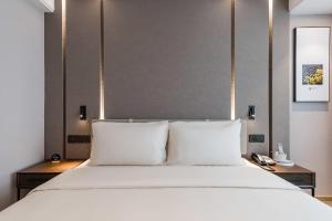 Zdjęcie z galerii obiektu Atour Hotel Ningbo Gulou Tianyige w mieście Ningbo