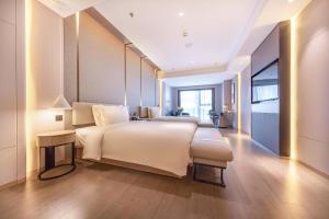 Voodi või voodid majutusasutuse Atour S Hotel Zhuhai Gongbei Port NetEase Selected toas
