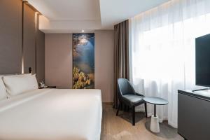 Zdjęcie z galerii obiektu Atour Hotel Ningbo Gulou Tianyige w mieście Ningbo