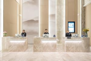 Μέλη του προσωπικού του Atour Hotel Changzhou Wujin Science and Education City
