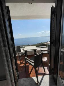 Gallery image of Yannis Apartments Barbati in Barbati