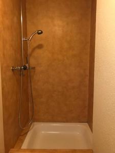 Kúpeľňa v ubytovaní Simple Flat 64m2 Center private Parking SMALL BATHROOM + 16 fotografií
