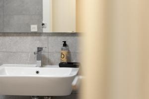 A bathroom at INSIDEHOME Apartments - La Casita de Montse