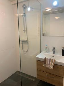 The Residence Deventer tesisinde bir banyo