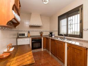 Kuchyňa alebo kuchynka v ubytovaní Holiday Home Amado by Interhome