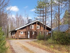 Το κτήριο όπου στεγάζεται  η παραθεριστική κατοικία