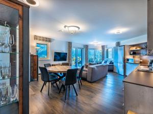 Kuchyň nebo kuchyňský kout v ubytování Apartment Terrassentraum alpe maritima Ski&See-15 by Interhome + 25 fotografií