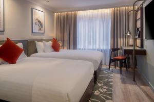 The Samuel Ryder Hotel St Albans, Tapestry Collection Hilton客房内的一张或多张床位